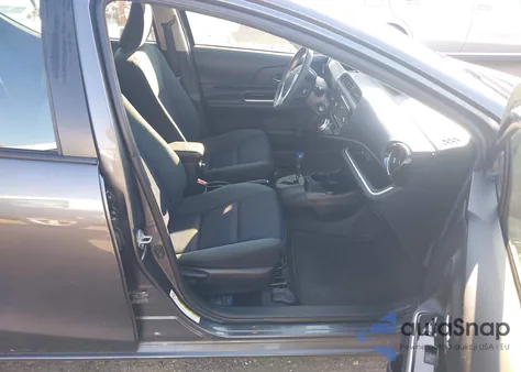 2015 Toyota Prius C Two from USA, damaged, VIN JTDKDTB35F1111152